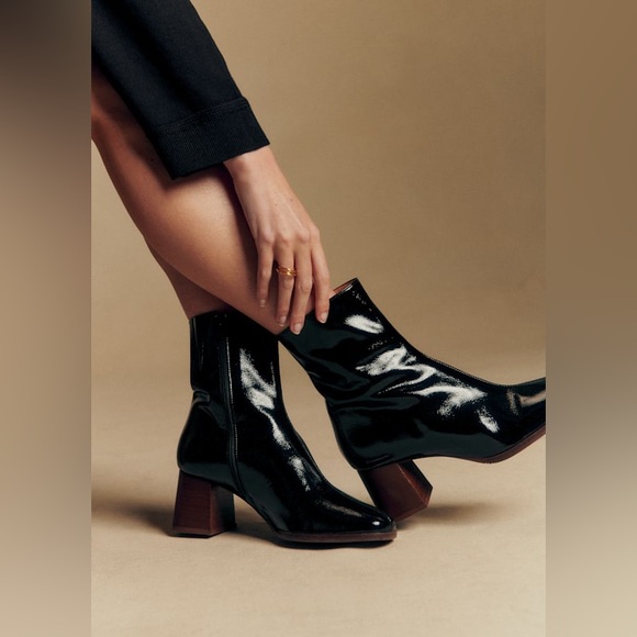 Sézane Axelle Ankle Boots in Patent Black FR 40 / US 9 - Picture 6 of 14